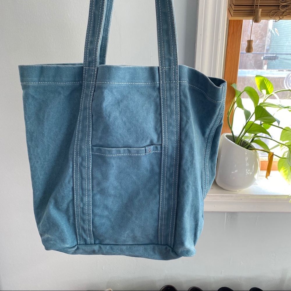 Lou & Grey original 12 hour bag in vintage blue —